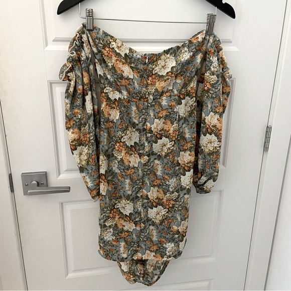 Boutique Rococo Floral Off-Shoulder Long Sleeve Tie-Front Short Dress - Picture 6 of 13